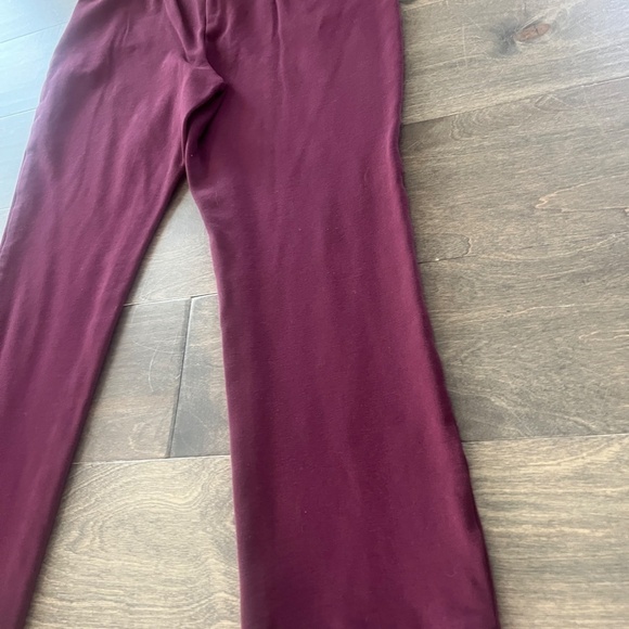 Chico's Burgundy Stretch Ankle Pants, size 1.5R - Picture 4 of 11